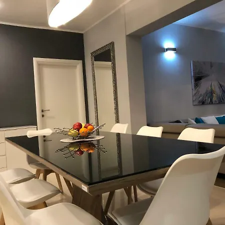 Maja Apartment *